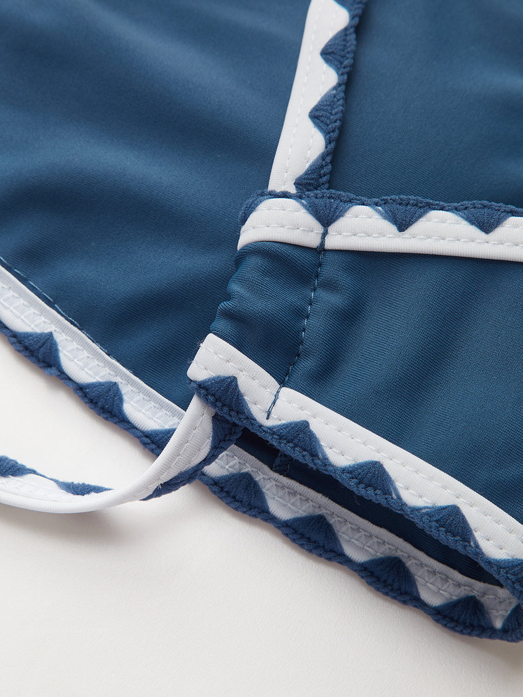 Contrast Knot Bikini Set