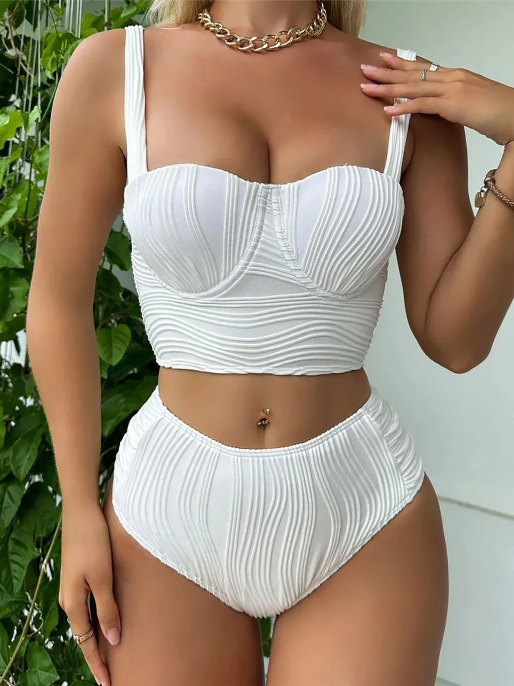 Velina Bikini